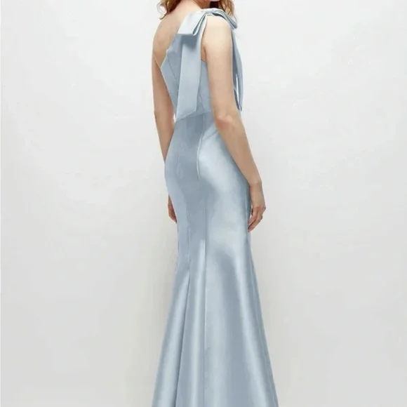 Alfred Sung -- Bow One Shoulder, Satin Twill Gown (Reg. $289) - Picture 5 of 5